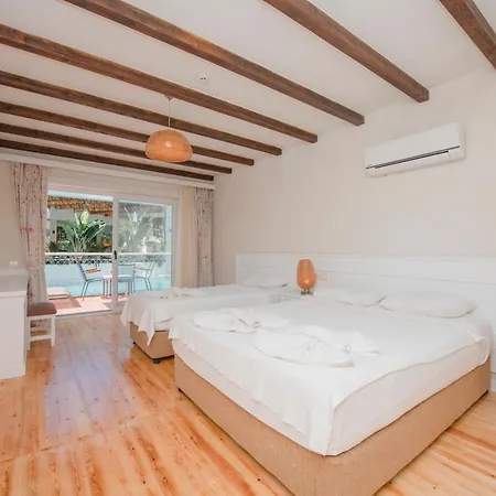 La Boutique Maya 4*