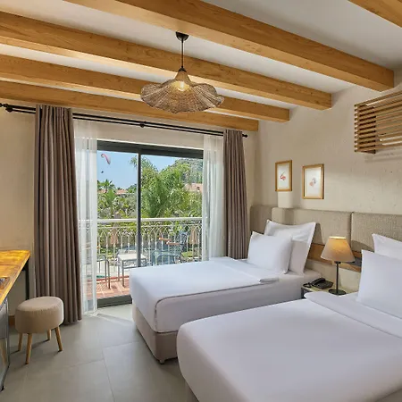La Boutique Maya 4*